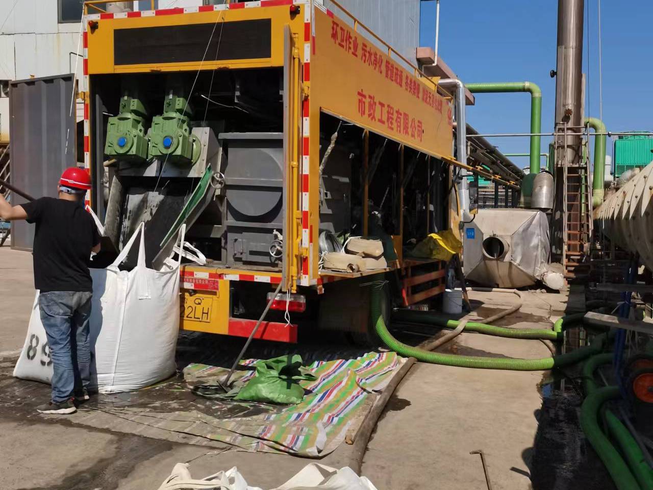 黄南淤泥压干处理